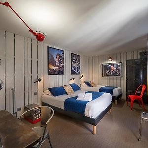 Club Kamer met Twee Aparte Bedden